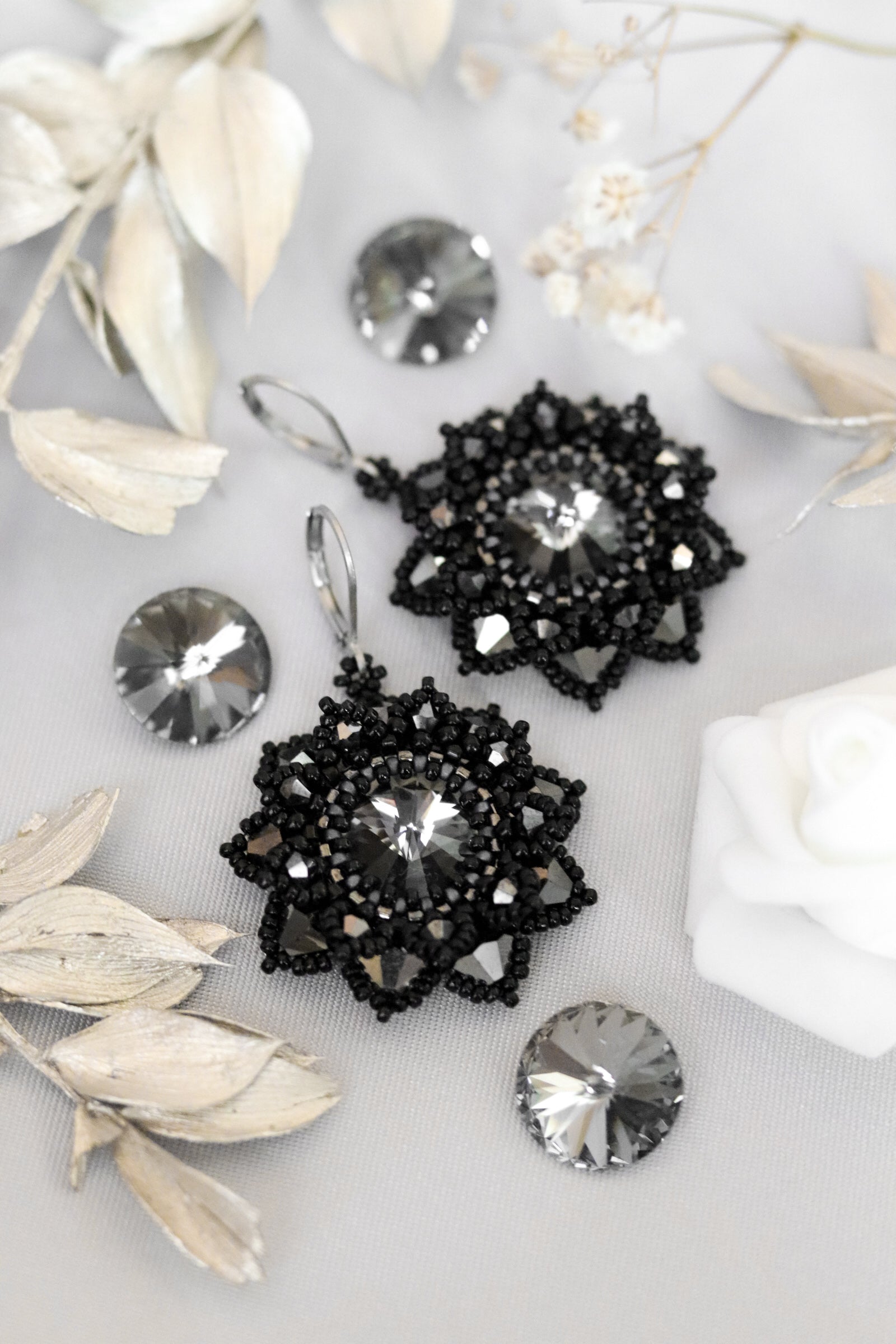 Náušnice “Flora” Čierne