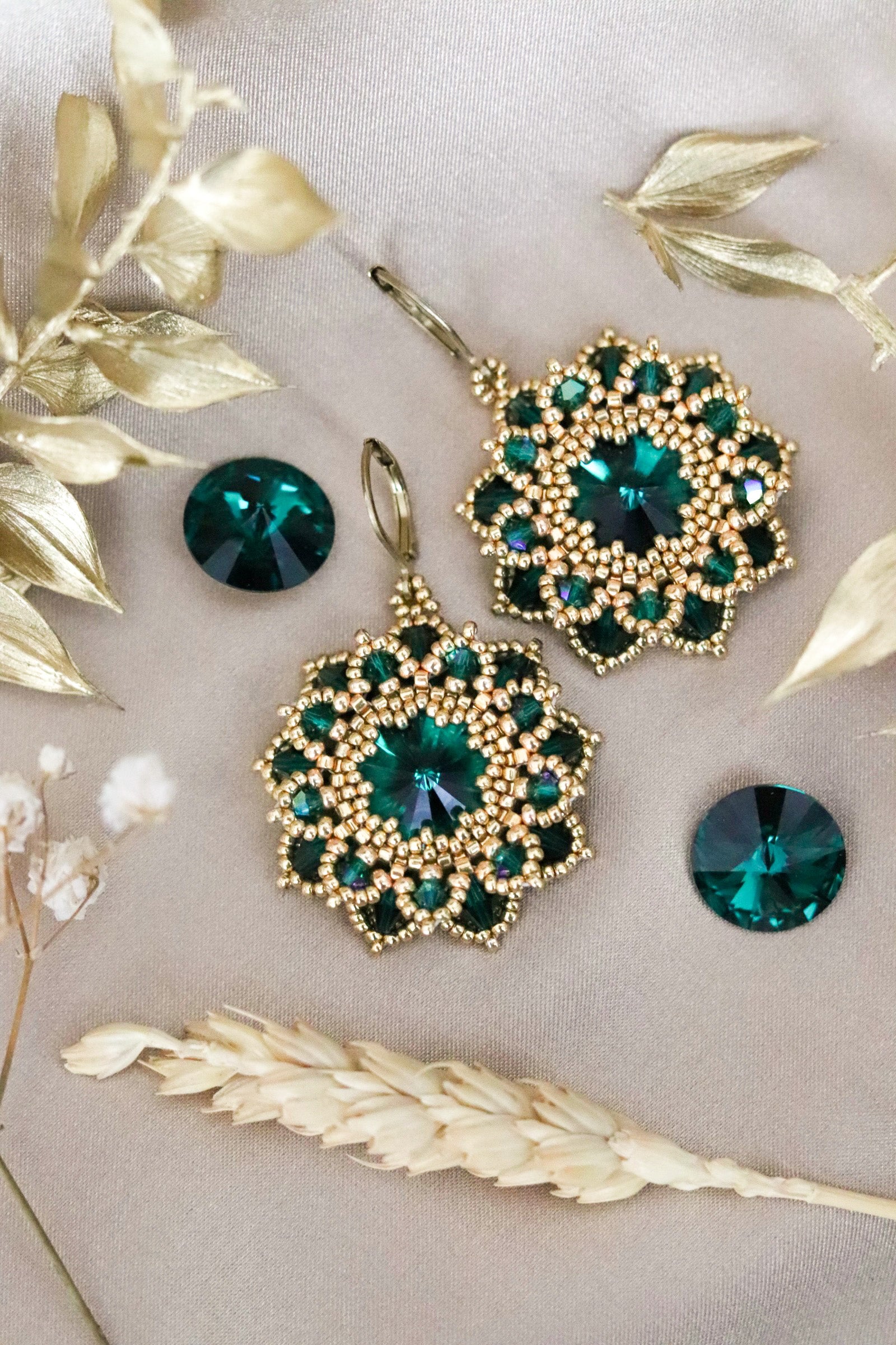 Náušnice “Flora” smaragdové