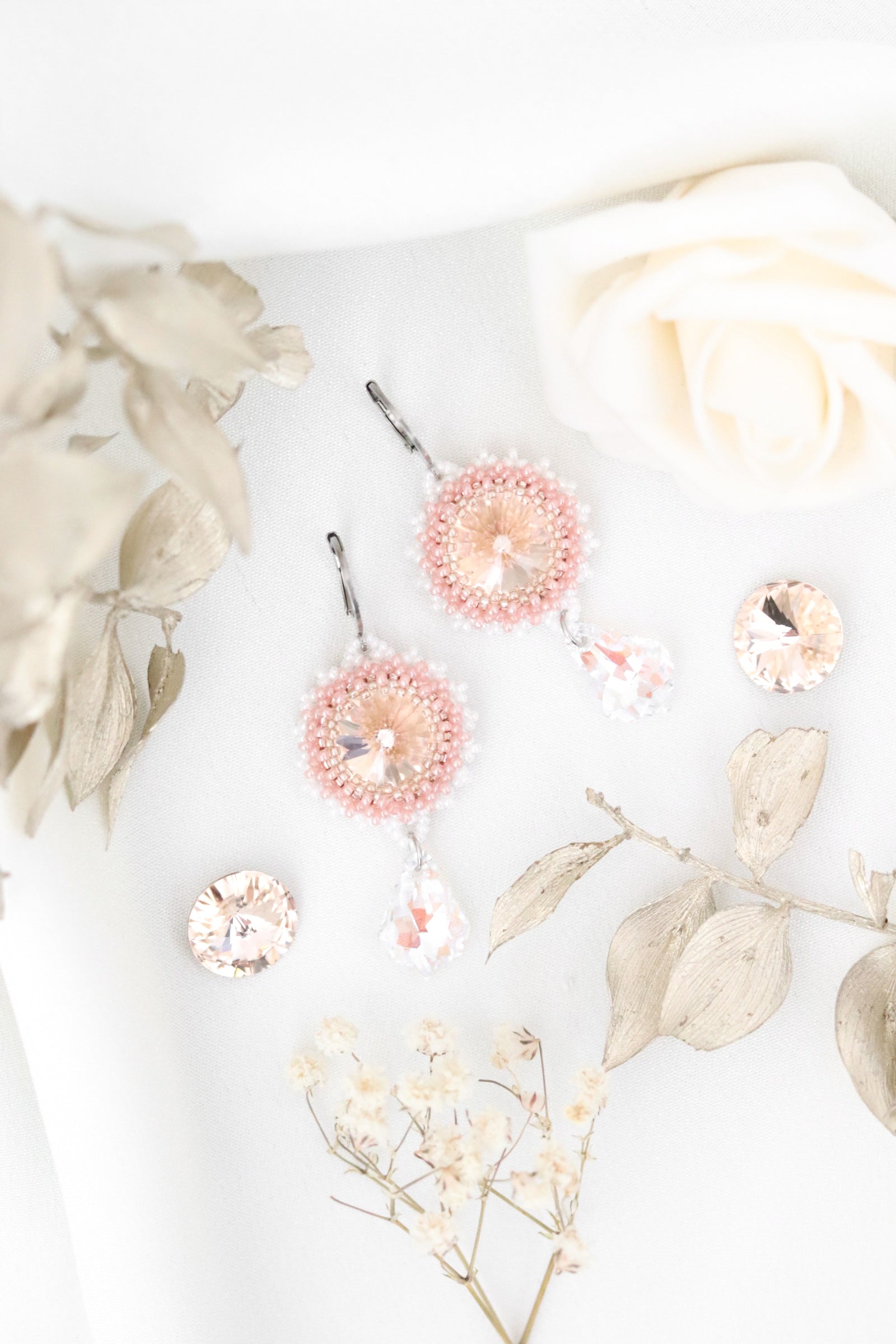 Šité náušnice “Classic” béžové