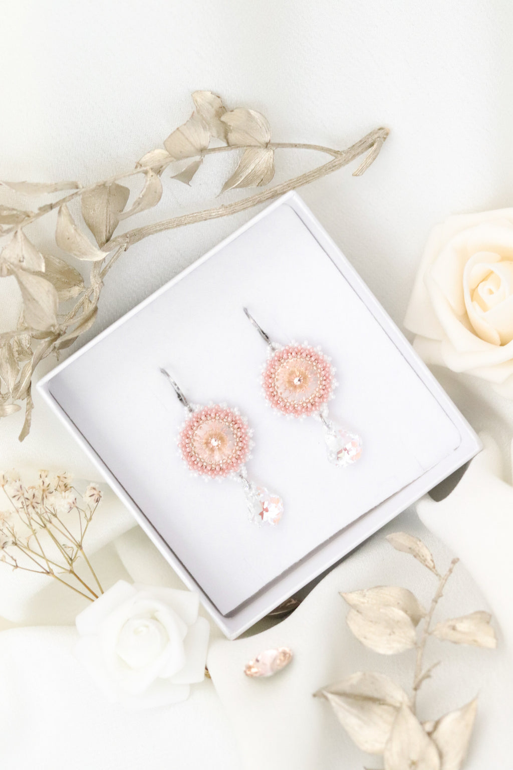 Šité náušnice “Classic” béžové